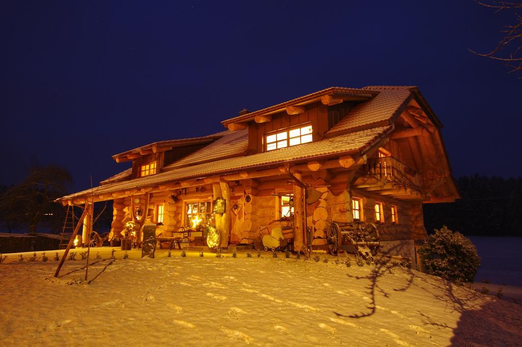 Holzhaus Lugerhof Apartment Roding Exterior foto